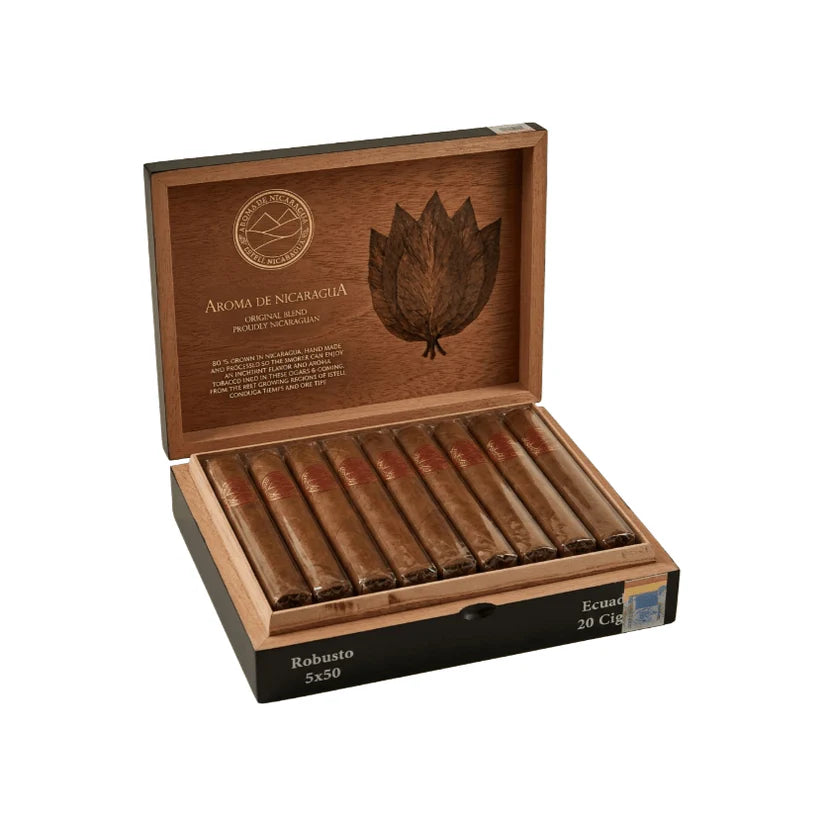 Aroma de Nicaragua Ecuador Robusto – nicaraguansk premiumcigarr med silkeslent Ecuador-täckblad, medium styrka, smaker av cederträ, kakao, rostat kaffe och mild kryddighet